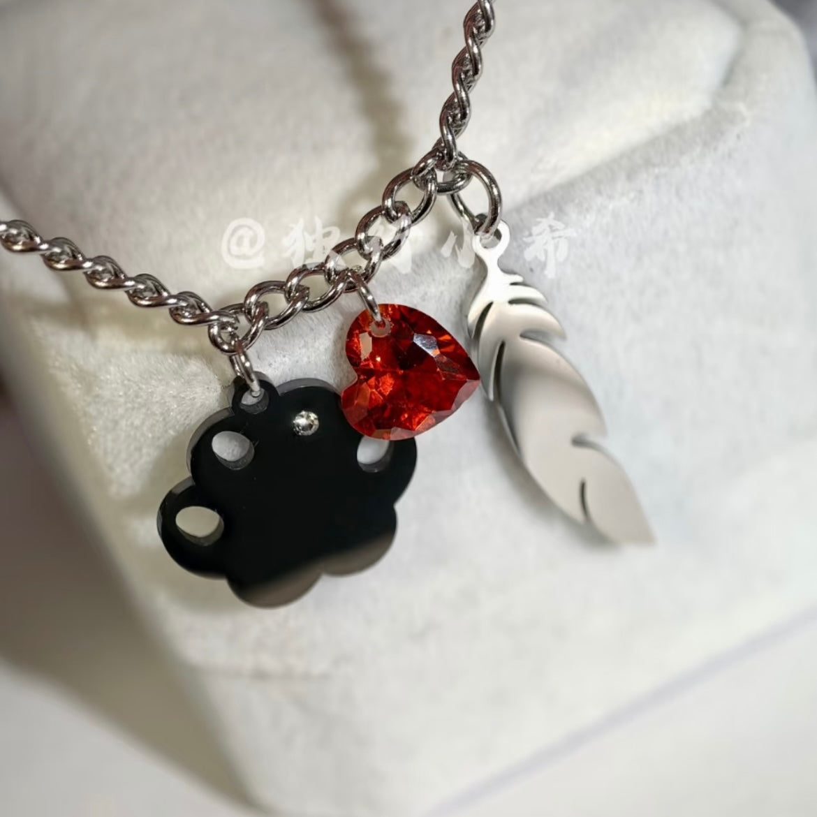 Kitten Inspired Eye-Color Teardrop Bracelet