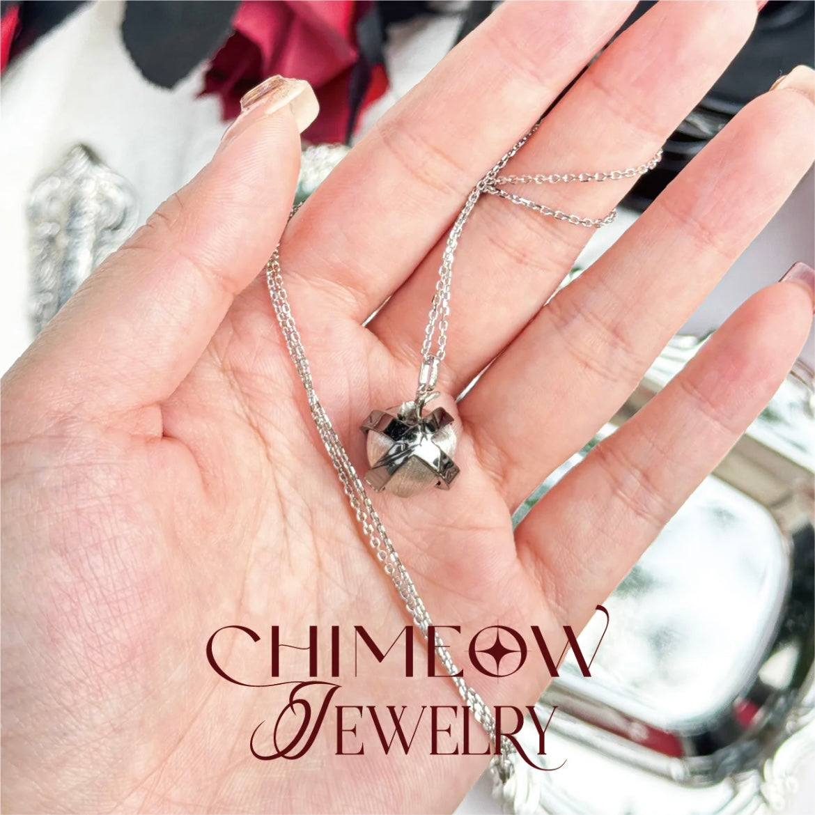 Gege Apple Pendant in Gold-plated Silver