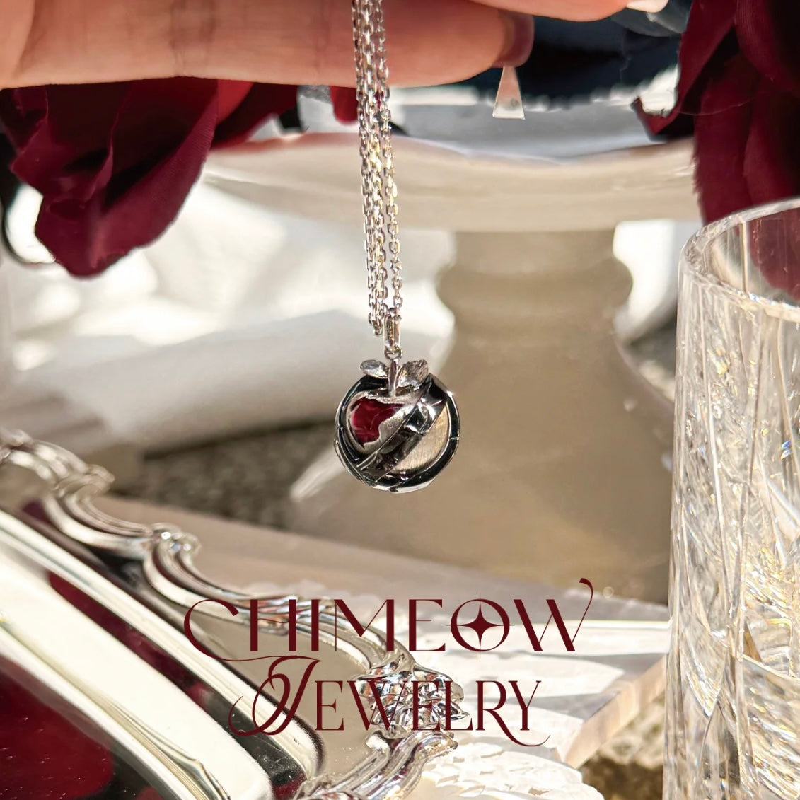 Gege Apple Pendant in Gold-plated Silver