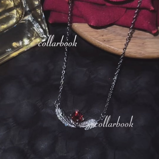 Sylus Feather Necklace — 925 Sterling Silver with Natural Garnet
